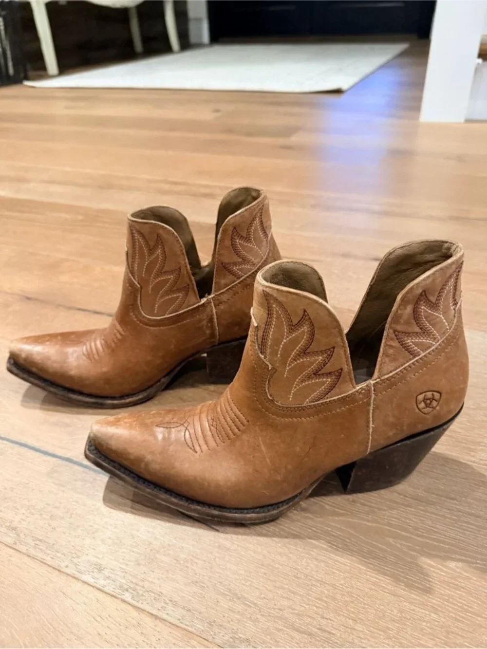 Womens  Western Ankle Boots in Tan